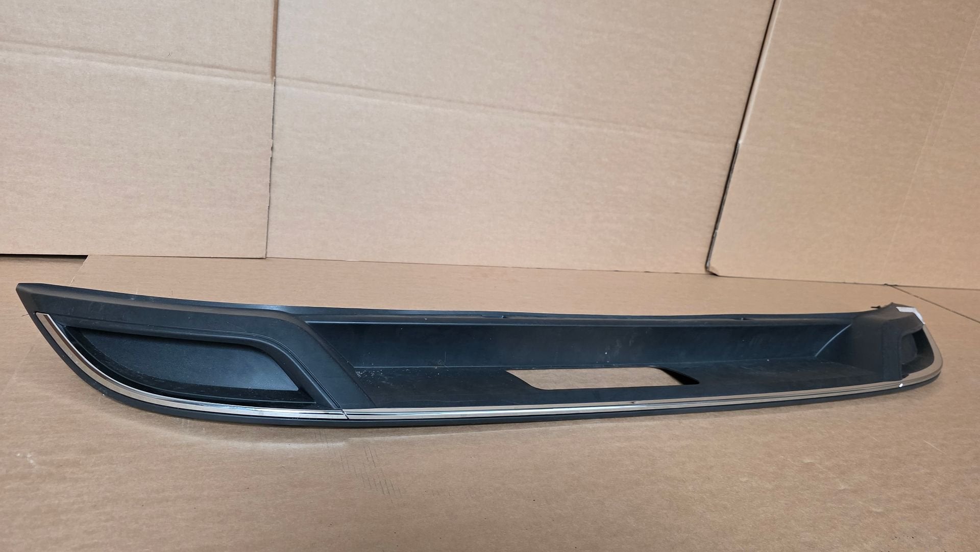 Diffuser VW Golf 7 VII 7.5 ORIGINEEL CHROOM 5G6807568R 2017, Arrière, -, Origine de la pièce connue, Utilisé