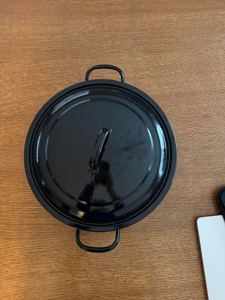 Dutchoven 30 cm, Huis en Inrichting, Keuken | Potten en Pannen, Ophalen of Verzenden, Gebruikt