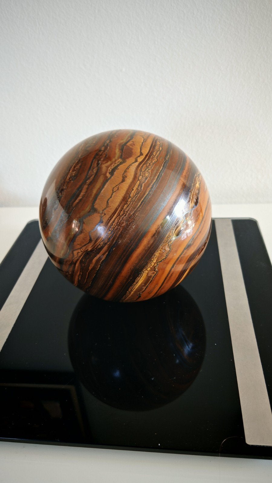 Œil de tigre-sphere de 5,9kg - parfait état., Collections, Minéraux & Fossiles, Enlèvement ou Envoi