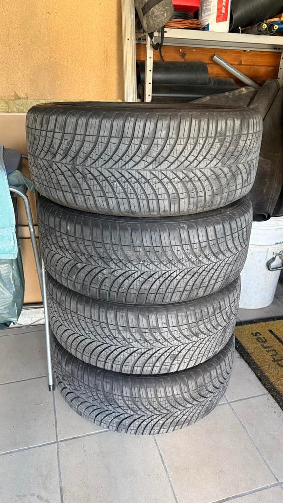 Goodyear Vector all season 245/45R19, Auto-onderdelen, Banden en Velgen, All Season, Band(en), Personenwagen, Ophalen