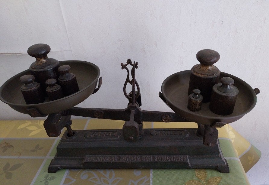 *** balance vintage en fonte avec poids ***, Enlèvement ou Envoi, Utilisé