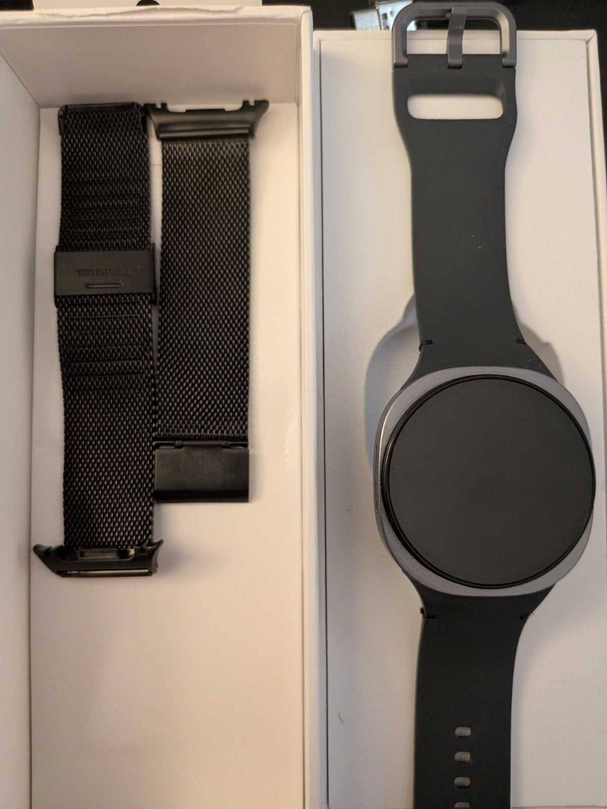 Galaxy watch 8 avec bracelet milanais, Informatique & Logiciels
