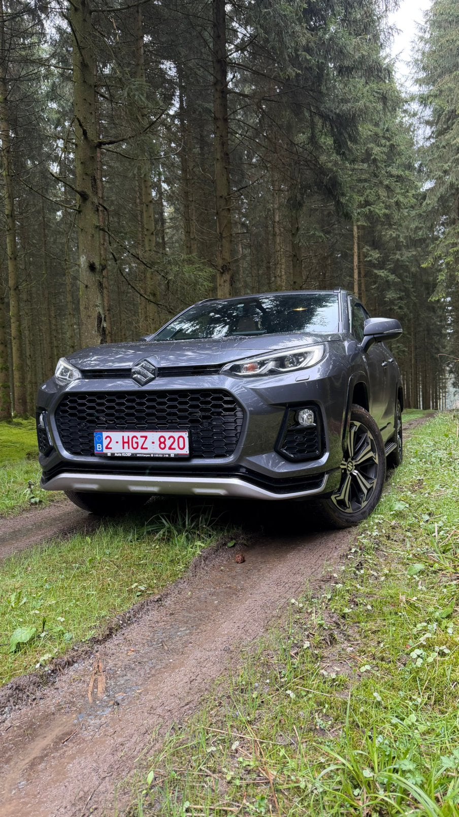 Toyota RAV4 plug-in PHEV 4x4 // Suzuki Across PHEV, Cuir, Argent ou Gris, Entretenue par le concessionnaire, Noir