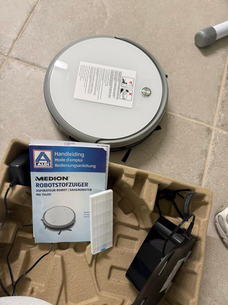 Robotstofzuiger Medion, Elektronische apparatuur, Ophalen, Zo goed als nieuw, Robotstofzuiger