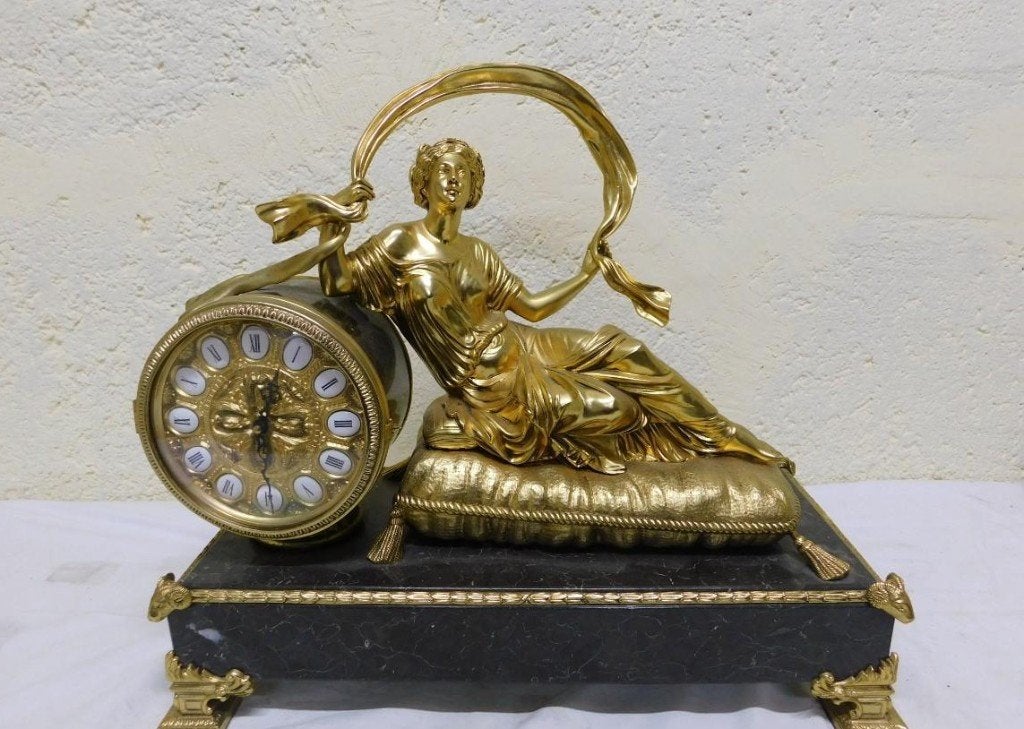 Antieke Bronzen SOHER Tafel klok, Enlèvement ou Envoi