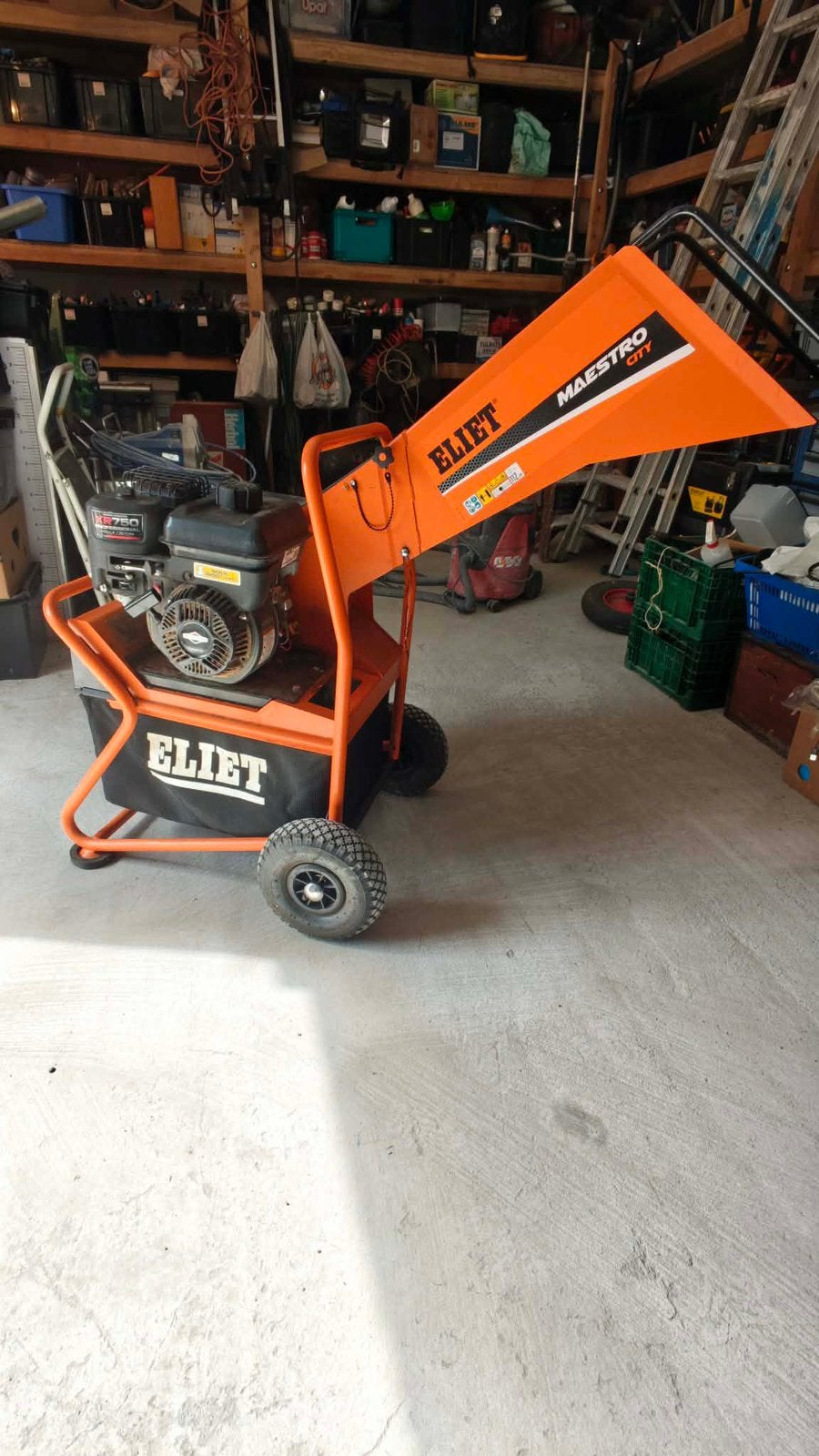 Broyeur ELIET maestro city XR750, Enlèvement, Comme neuf