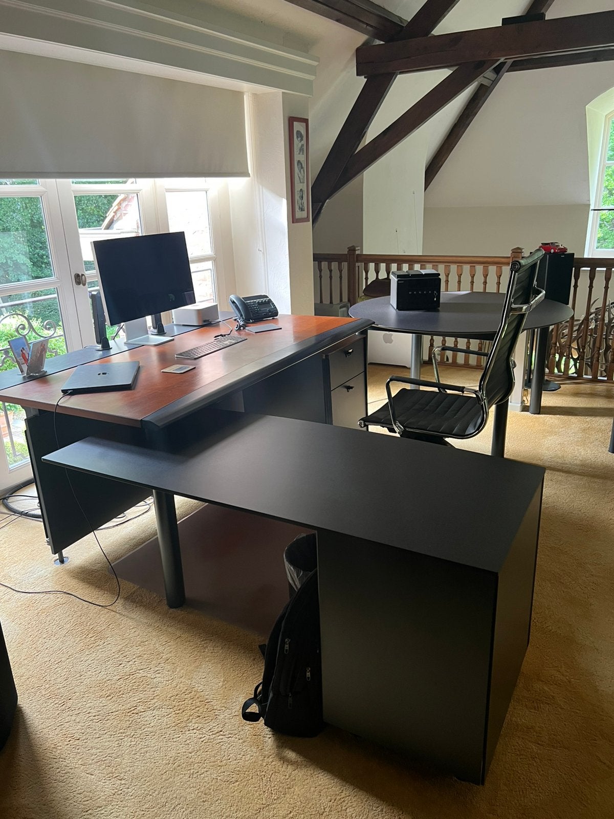Professionele bureau met ontvangst tafel van Bulo, Ophalen, Met lades, Gebruikt, Hoekbureau