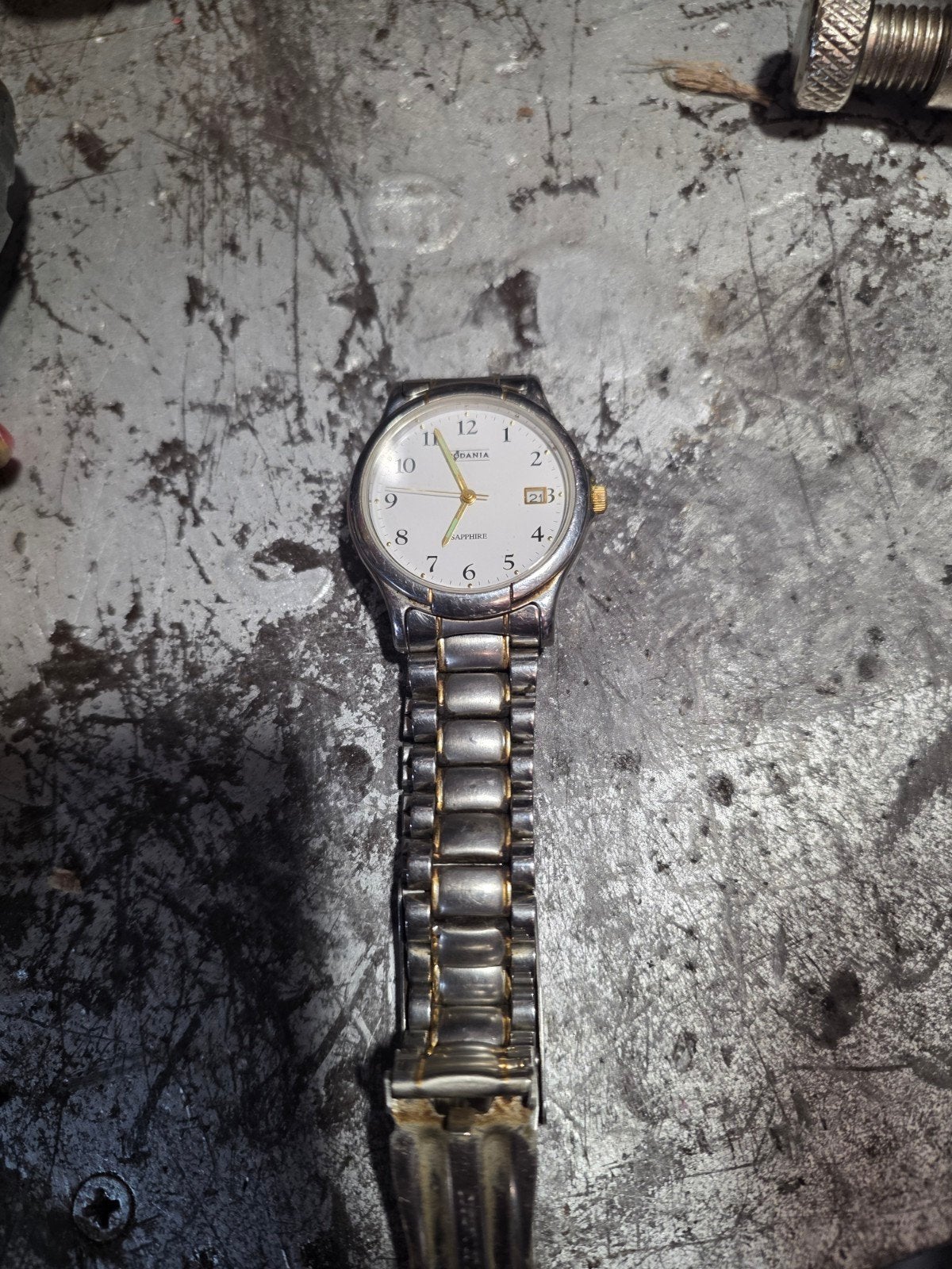 Rodania dames horloge, Enlèvement