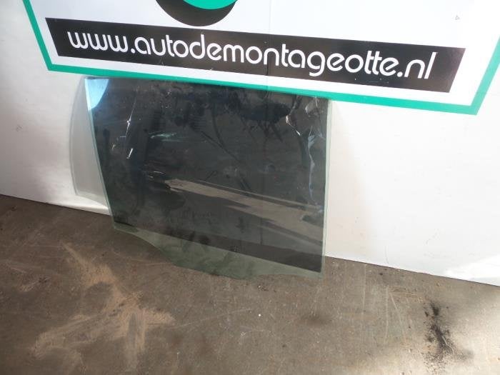 Vitre portière 4portes arrière droite d'un Volkswagen Golf, -, Utilisé, -, -