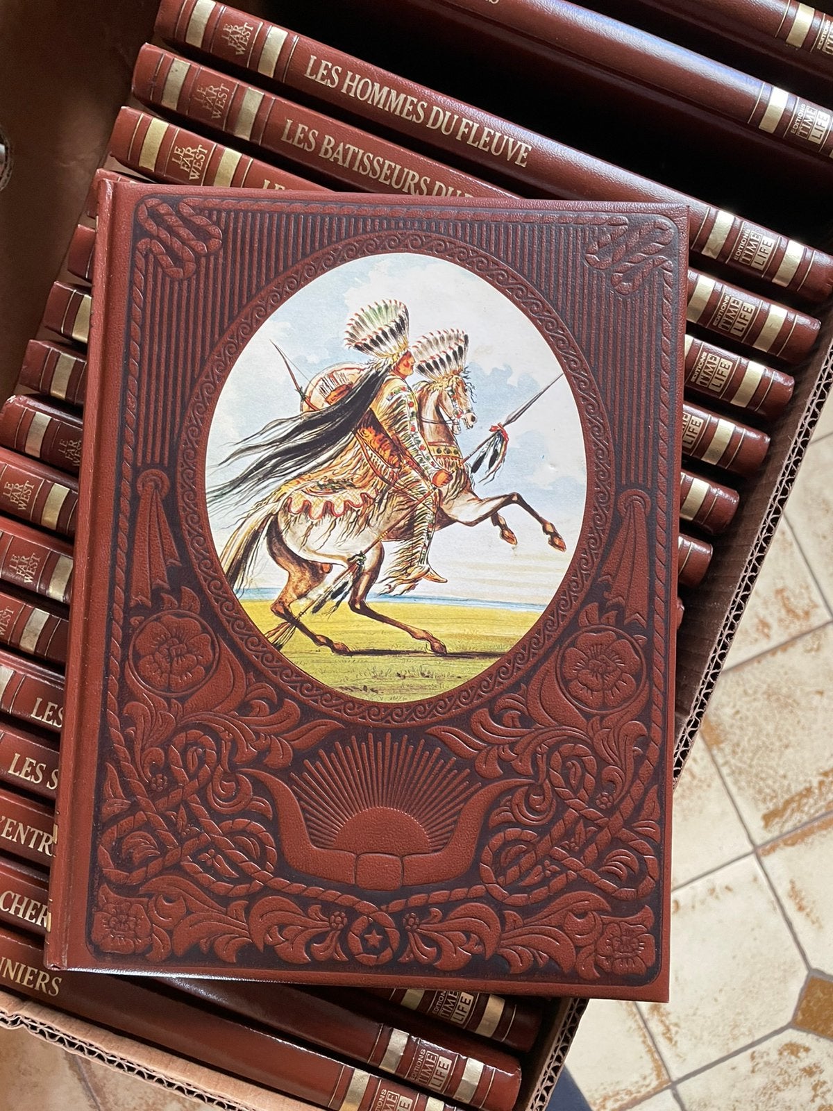 Encyclopédie « le far west » état impeccable 19 livres, Enlèvement