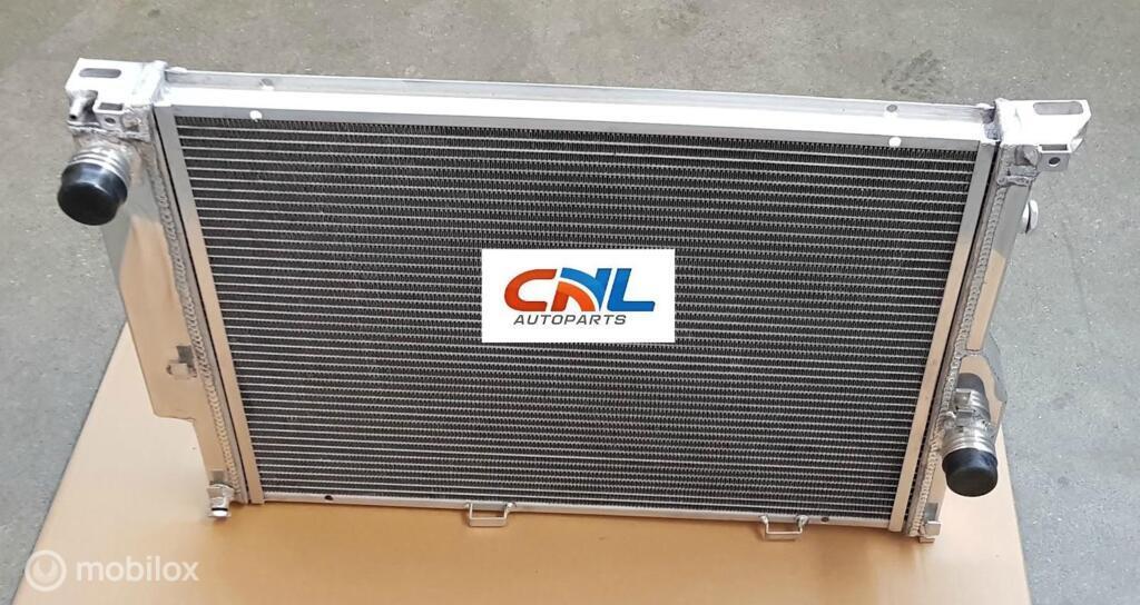 Radiateur BMW 5 E34 M5 530i/535i & 7 E32 730i/730iL/735i/735, Nieuw, Ophalen of Verzenden