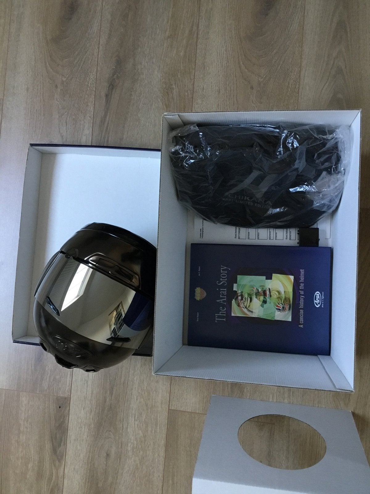 Arai chikara (édition limitée), Enlèvement, Arai