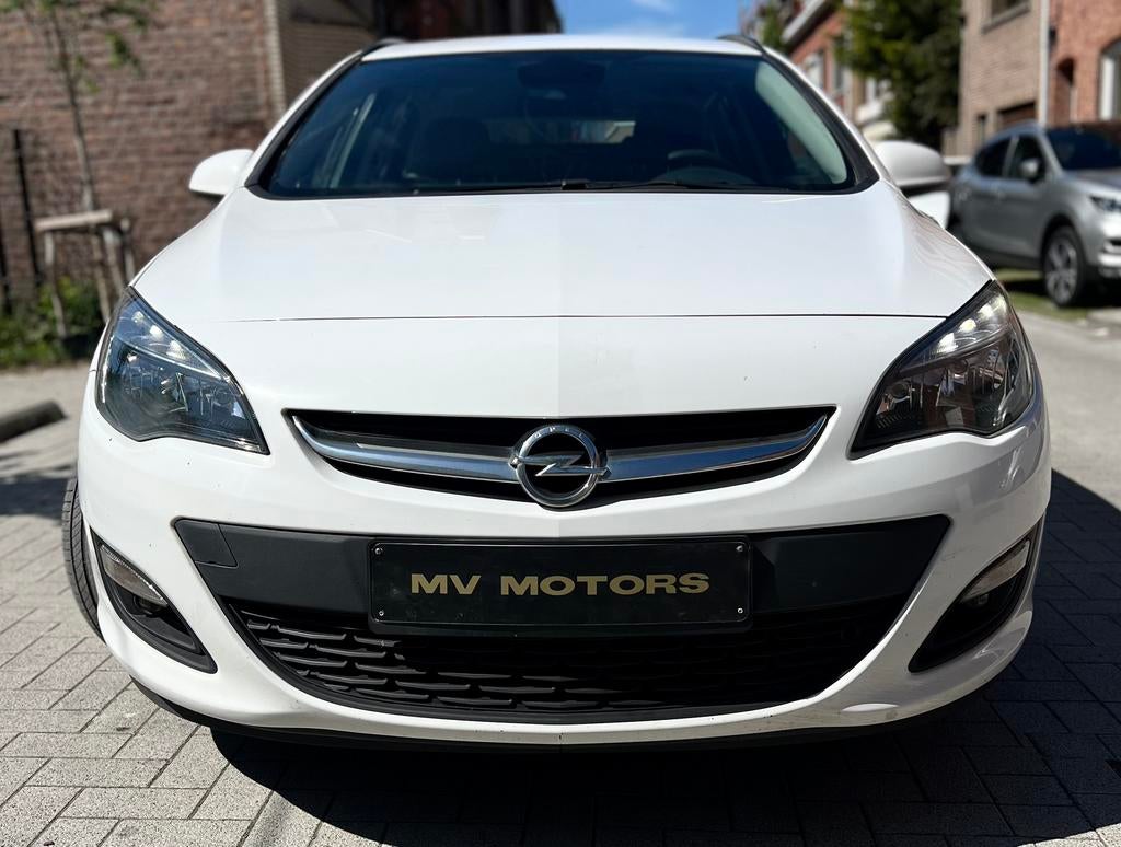 Opel Astra Sports Tourer 1.6 CDTI Ecotec Diesel 110 PK, Auto's, Stof, Start-stop-systeem, Wit, Bedrijf