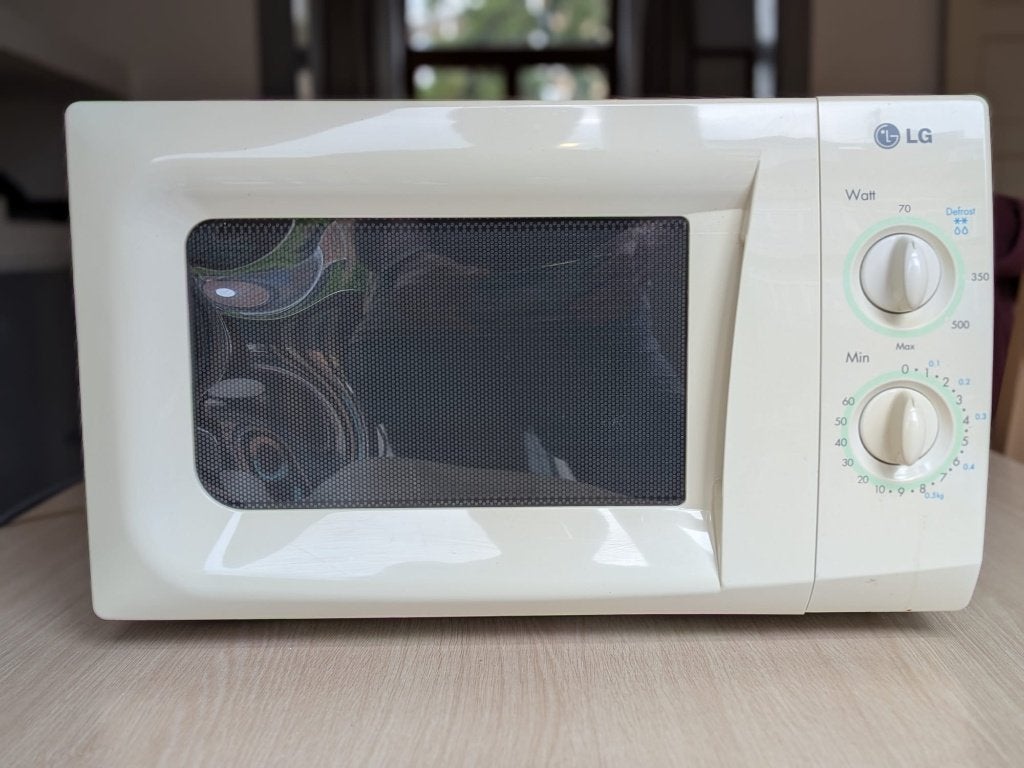 Micro-ondes LG MS-1922G – 700 W, Ophalen, Gebruikt, Microgolfoven, Tussenbouw