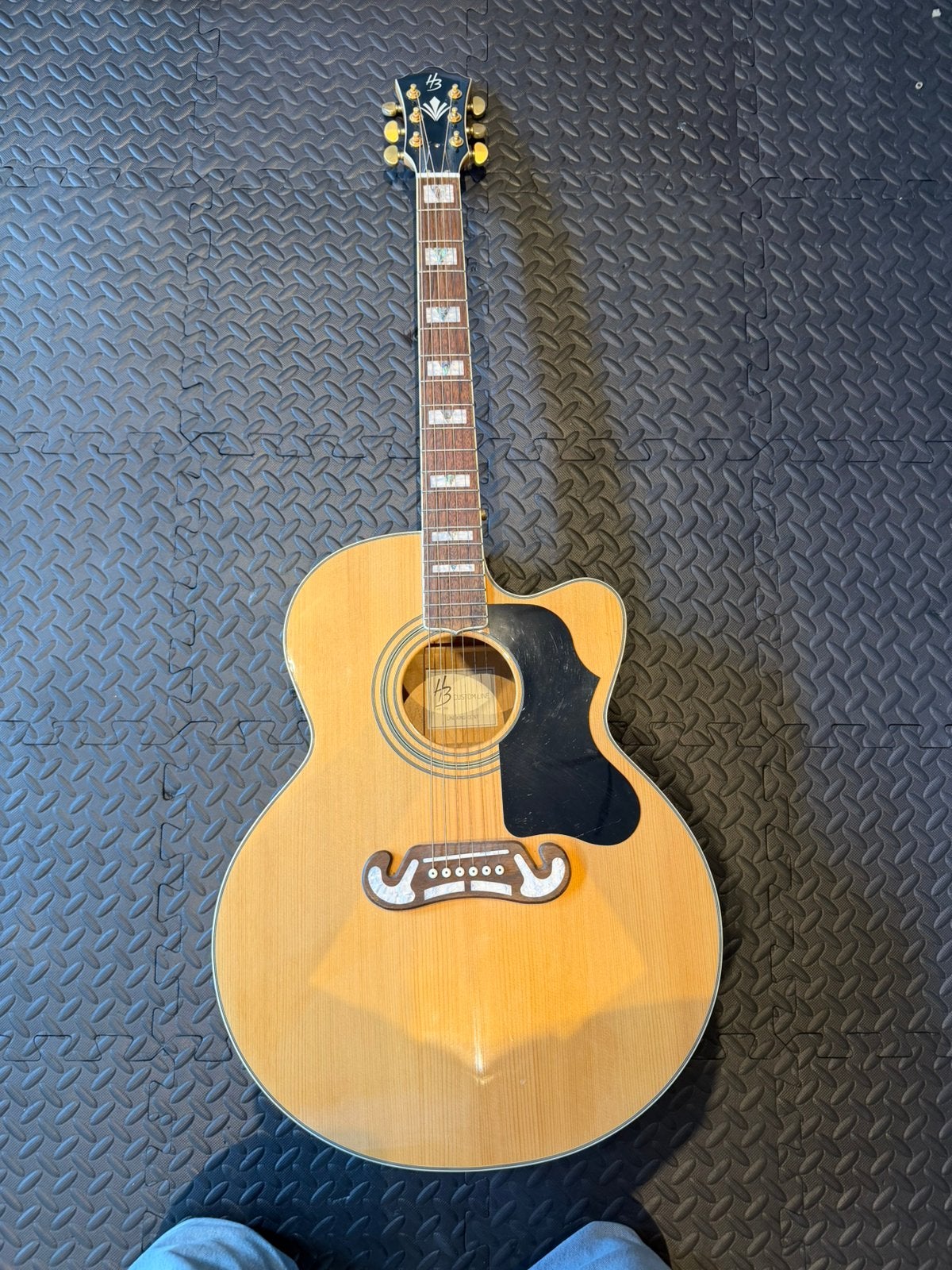 Guitare western HB Custom Line — Bon état, Enlèvement ou Envoi, Comme neuf, Guitare Western ou Guitare Folk, Avec capteur (piezo)