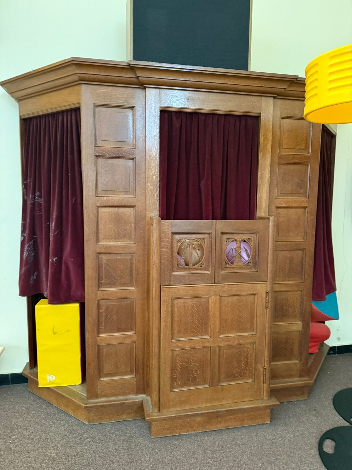 2 biechtstoelen, Antiek en Kunst, Ophalen
