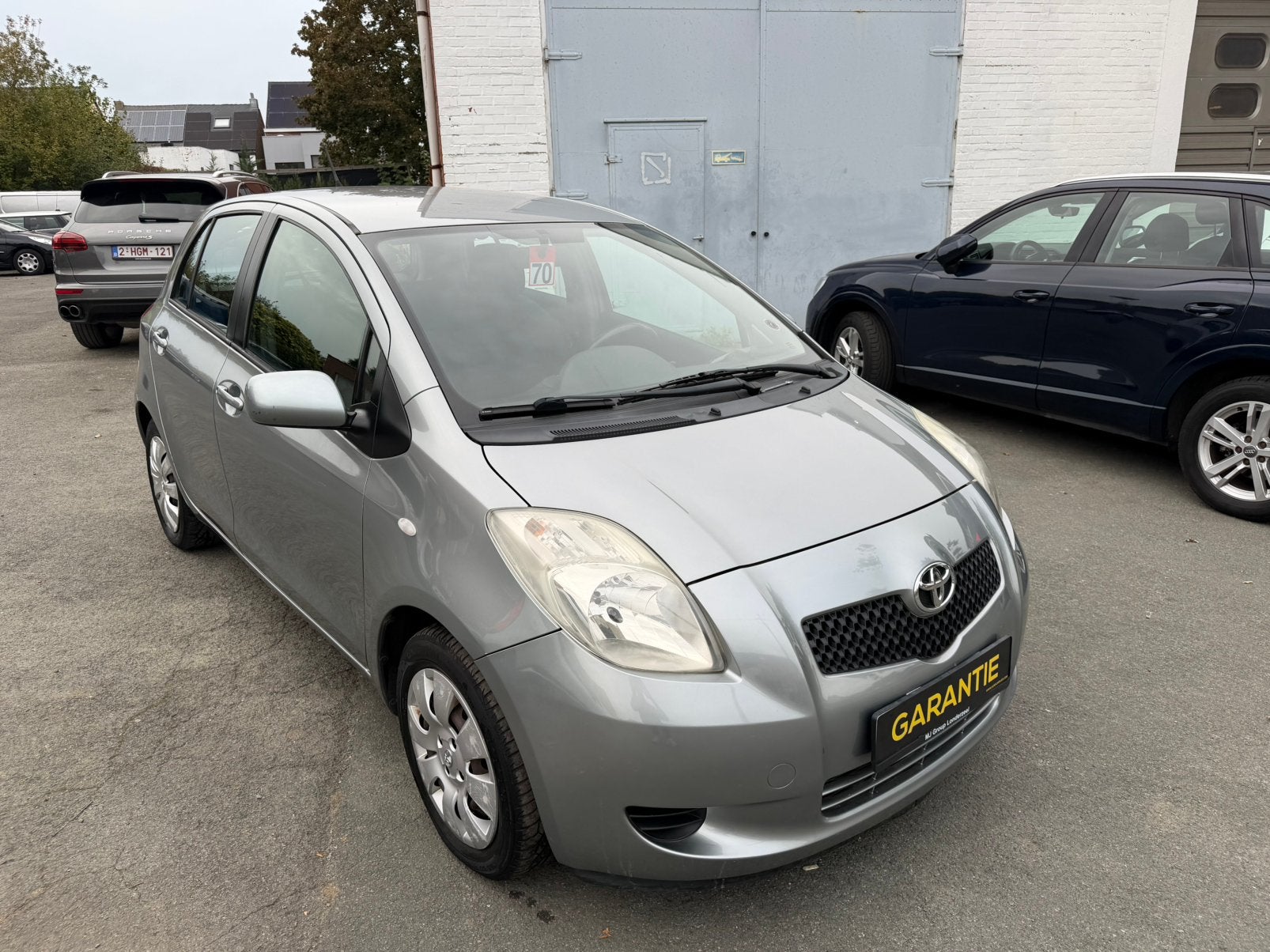Toyota Yaris 1.3i VVT-i Airco / Garantie, Autos, Argent ou Gris, Achat, Boîte manuelle, Entretenue par le concessionnaire