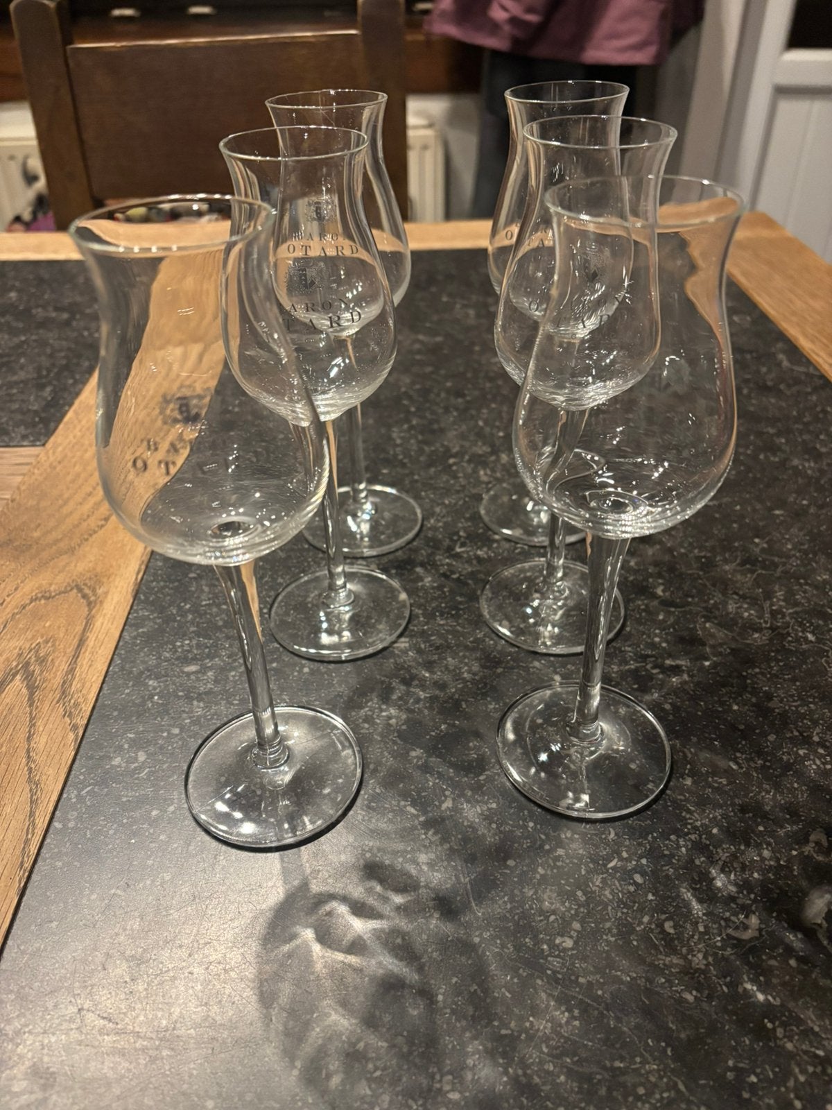 Six verres à pied a cognac baron otard, Enlèvement ou Envoi, Comme neuf