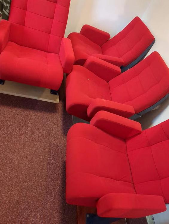 Originele Bioscoopstoelen (4 stuks) - Rood Vintage, Maison & Meubles, Chaises, Utilisé, Quatre, Métal, Tissus, Rouge, Enlèvement