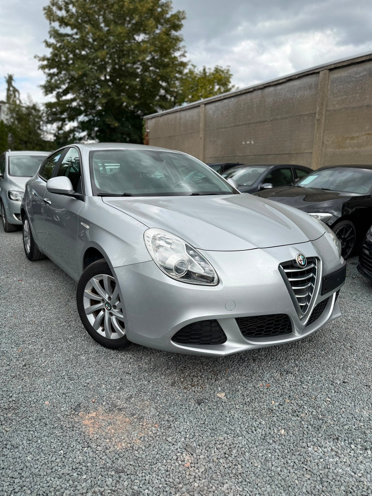 Alfa Romeo Giulietta 1.4 essence euro 6, Autos, Alfa Romeo, Cuir, Argent ou Gris, Achat, Entreprise