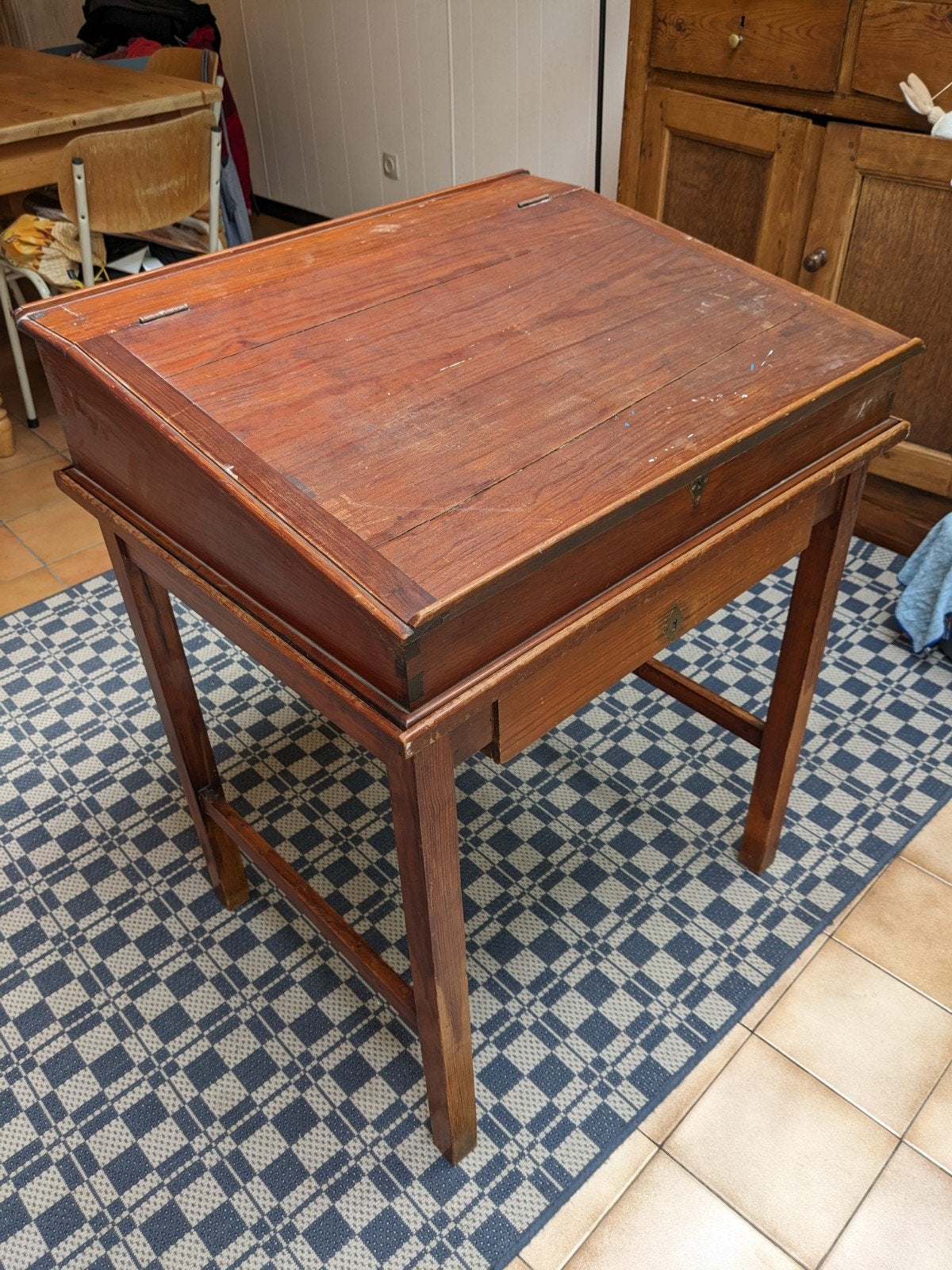 Mooi klein bureautje, Huis en Inrichting, Tafels | Sidetables, Ophalen