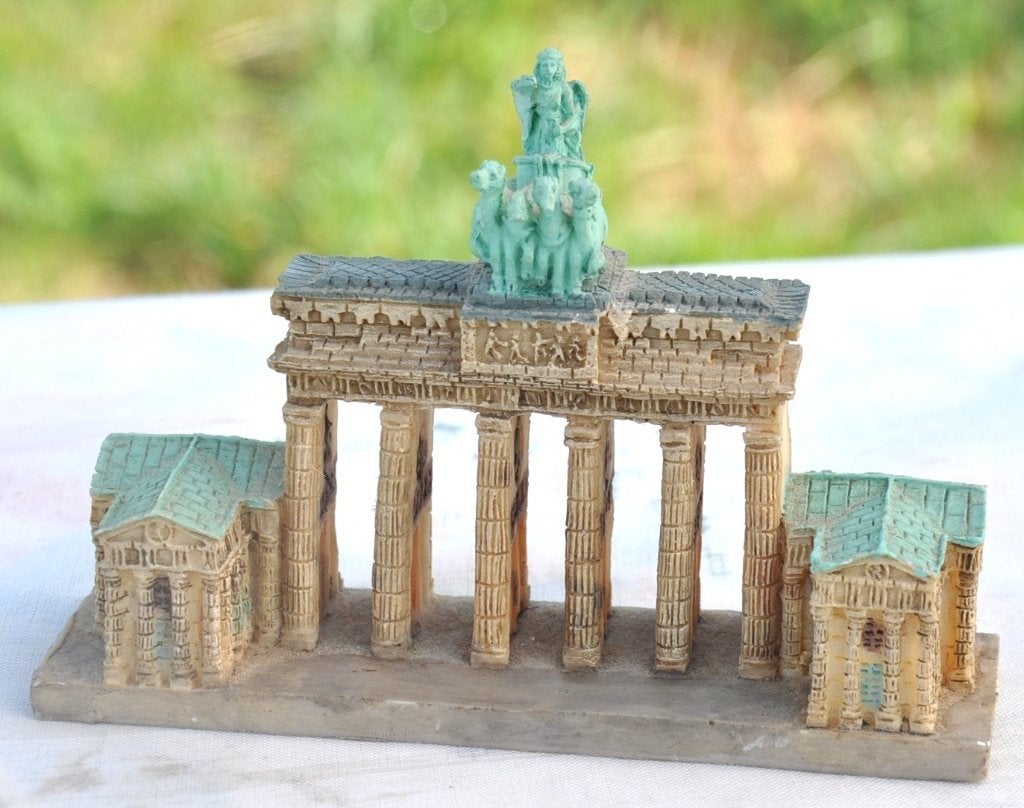 porte de brandebourg miniature en resine, Enlèvement ou Envoi, Utilisé