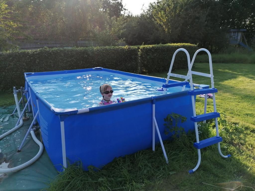 Zwembad Intex 4,0x2,11x0,8m inclusief veel accessoires € 200, Ophalen