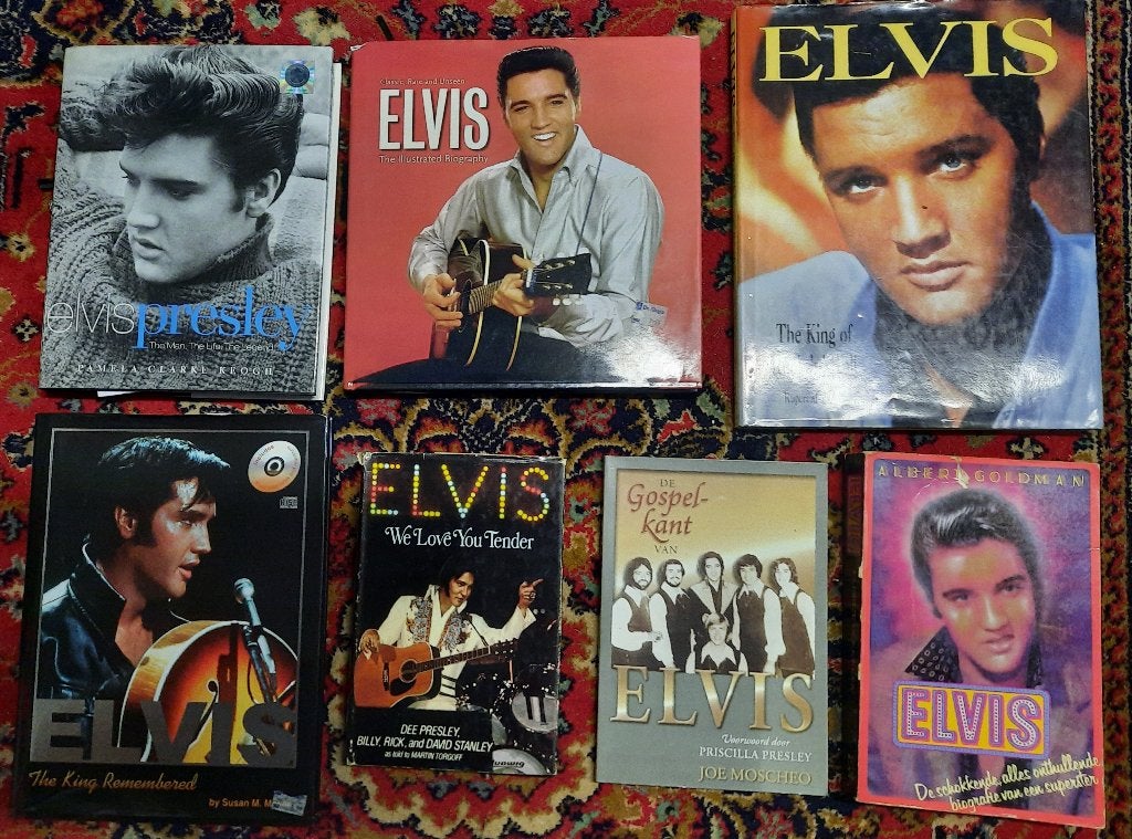 ELVIS PRESLEY- Boeken - Grote unieke Collectie 26 stuks, Boeken, Muziek, Ophalen of Verzenden, Gelezen, Artiest