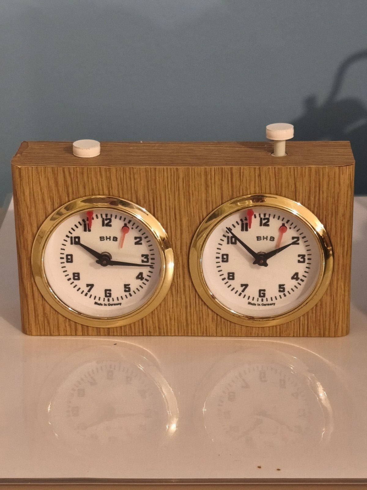Horloge mécanique de jeu d'échecs vintage et collector, Antiquités & Art, Envoi
