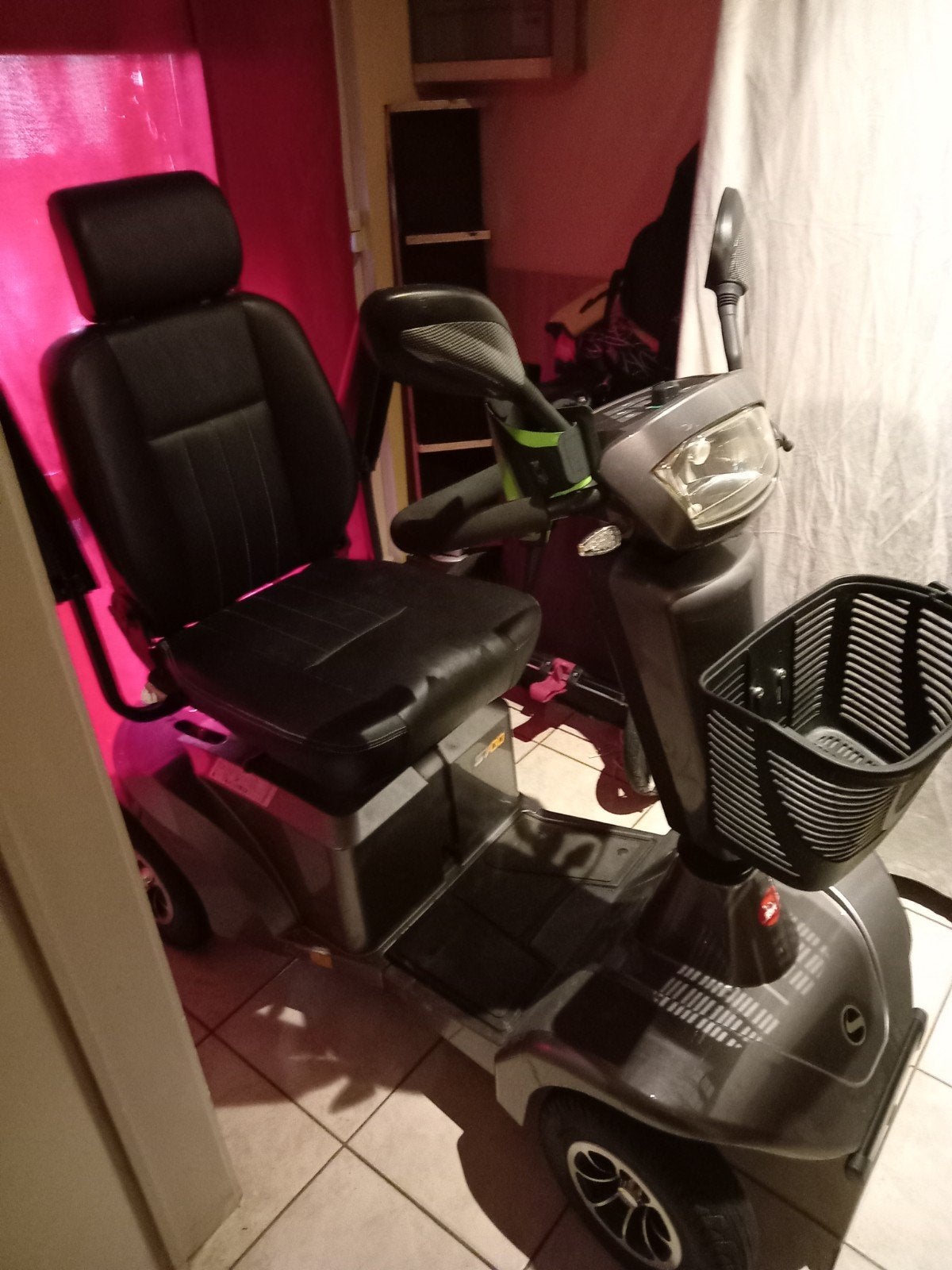 Nieuwe baterijen sterling s700  kan tot 50 km ver, Divers, Voitures sans permis & Scooters pour invalides, 46 km ou plus, Enlèvement ou Envoi