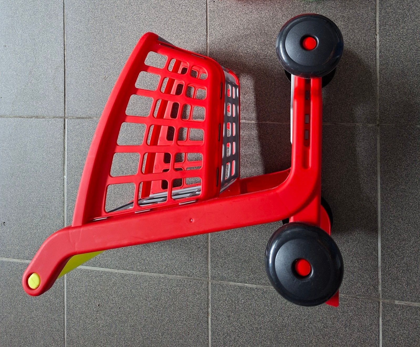 speelgoed winkelkarretje, Ophalen