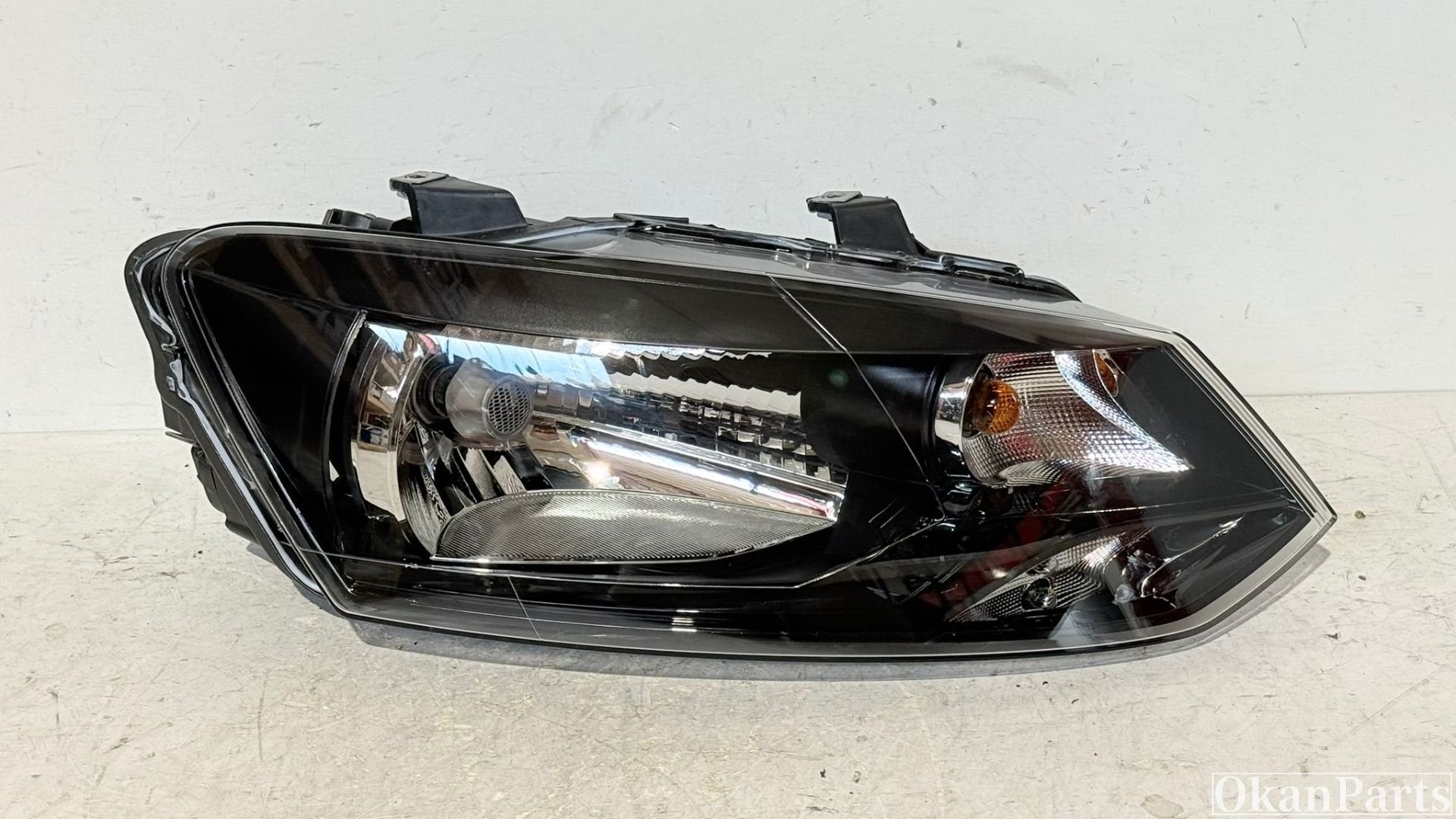 Phare droit Volkswagen Polo 6R 6R1941016E, Fabrikant BV, Utilisé, Info@fabrikant.eu, Fabrikantstraat 1
1000 AA  Amsterdam, NL