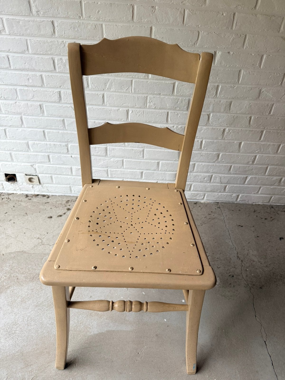 Chaise vintage en bois, Antiquités & Art, Enlèvement