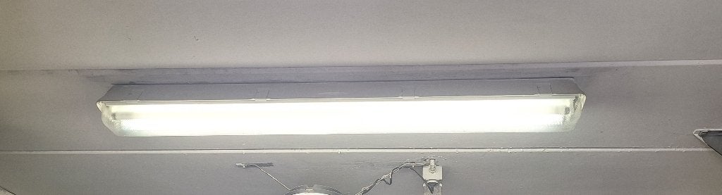 Lamp, Ophalen, Kunststof, Gebruikt, G13 (TL)
