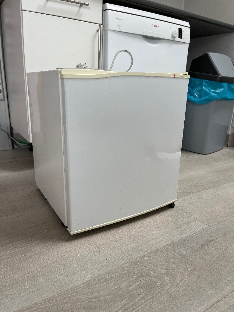 Koelkast klein, Ophalen, Gebruikt, Minder dan 85 cm, Minder dan 75 liter