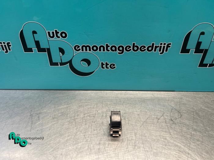 Elektrisch Raam Schakelaar van een Toyota Funcruiser (Funcru, Gebruikt, -, -, Ophalen of Verzenden