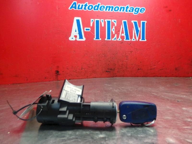 CONTACTSLOT + SLEUTEL Fiat Idea (350AX) (00467601520), Auto-onderdelen, Gebruikt, Fiat