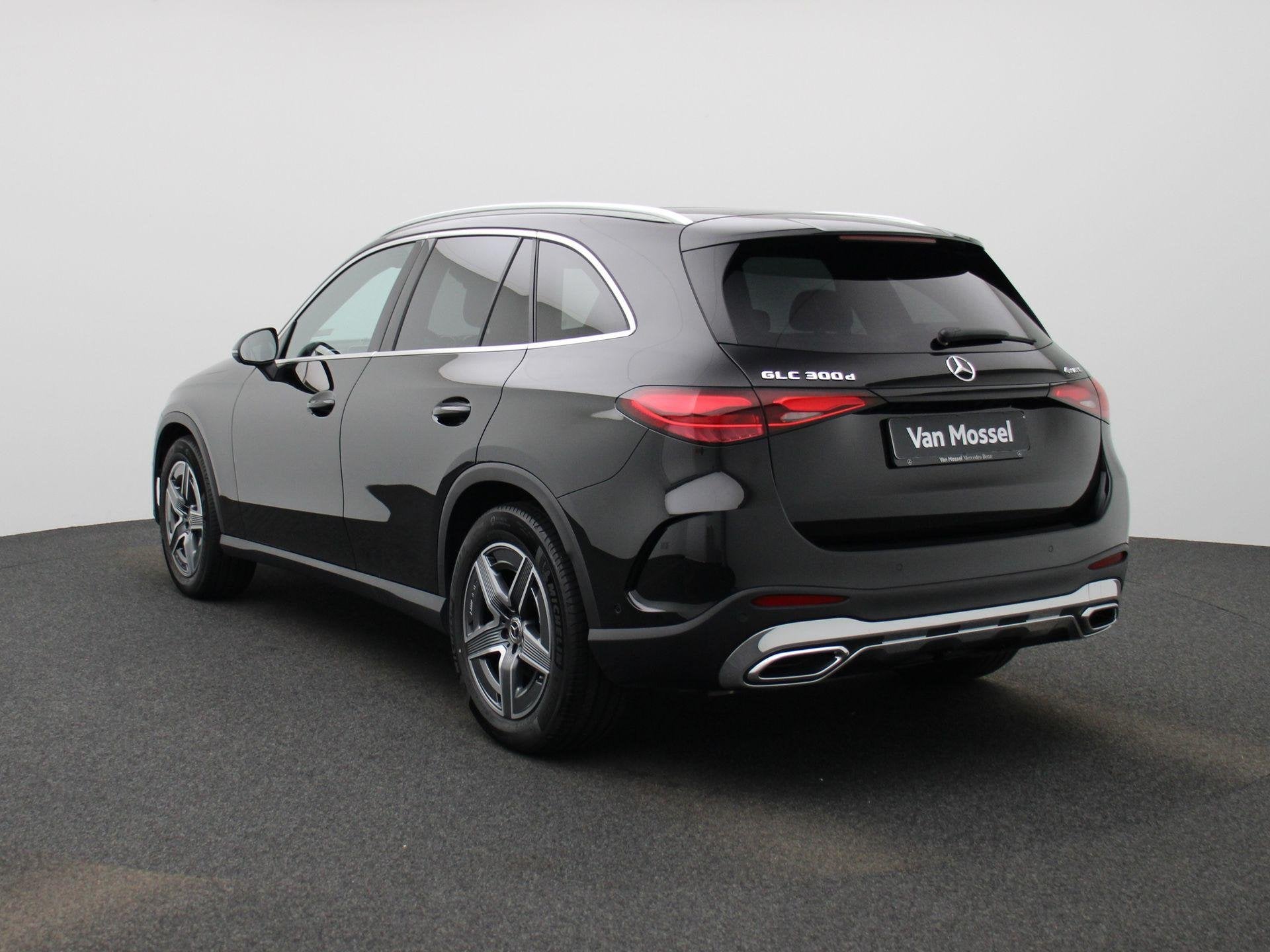 Mercedes Benz GLC 300 D + AMG LINE + TREKHAAK + RIJASSISTENT, Auto's, Mercedes-Benz, Automaat, 269 pk, Stof, Gebruikt