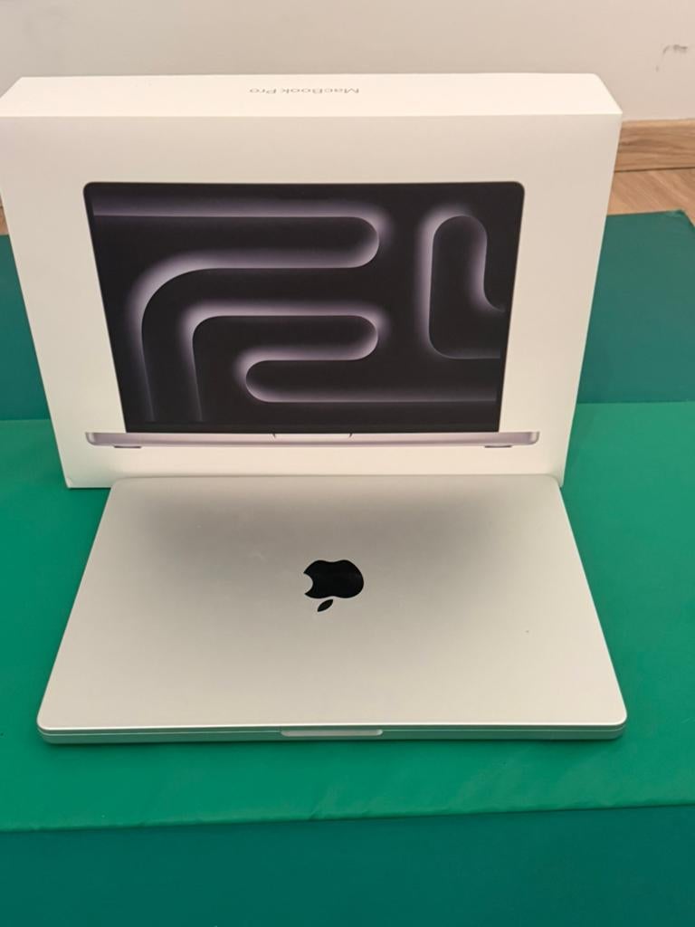 Mcbook m4 pro, Informatique & Logiciels, Apple Desktops, Enlèvement, Neuf, Mac Pro