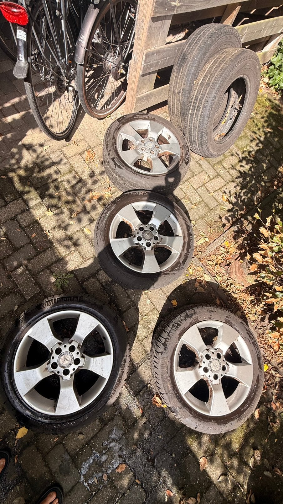 Mercedes lichtmetalen Continental WinterContact 215/55 R17, Auto-onderdelen, Ophalen, Winterbanden, Band(en)