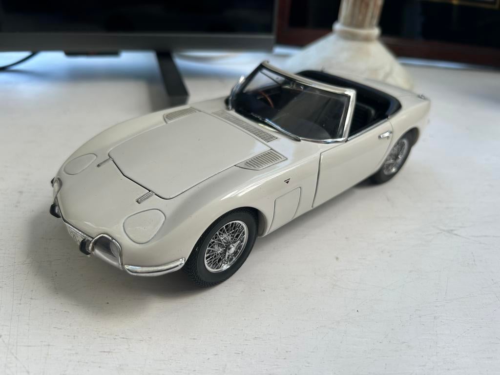 AUTOart 1:18 Toyota 2000gt cabrio You Only Live Twice, Enlèvement ou Envoi, Utilisé, Voiture, Autoart