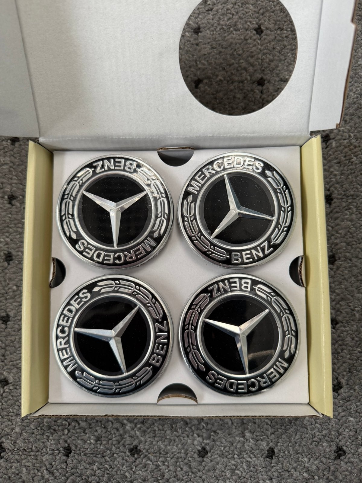 Mercedes Floating center caps 75mm, Ophalen of Verzenden, Zo goed als nieuw