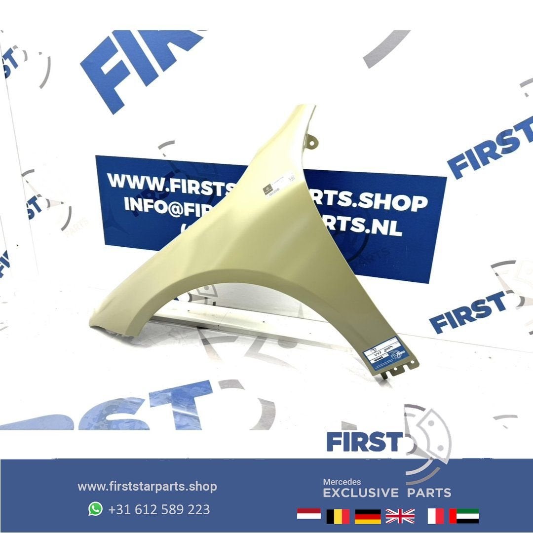 W118 CLA ZIJSCHERM LINKS Mercedes A1188810300 CLA35 AMG 2018, Gebruikt, -, Links, Ophalen of Verzenden