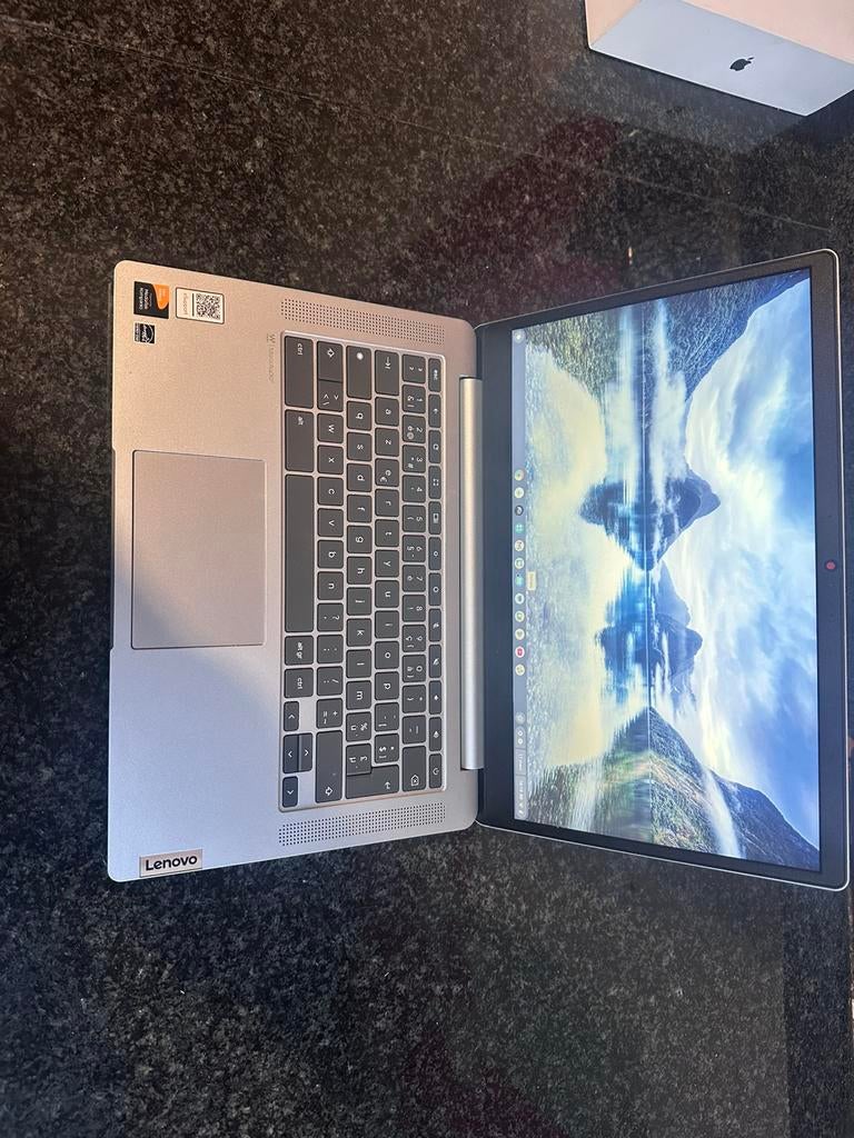 Lenovo Chromebook IdeaPad Slim 3 — 8 GB RAM/128 GB, Computers en Software, Windows Laptops, Zo goed als nieuw, Ophalen