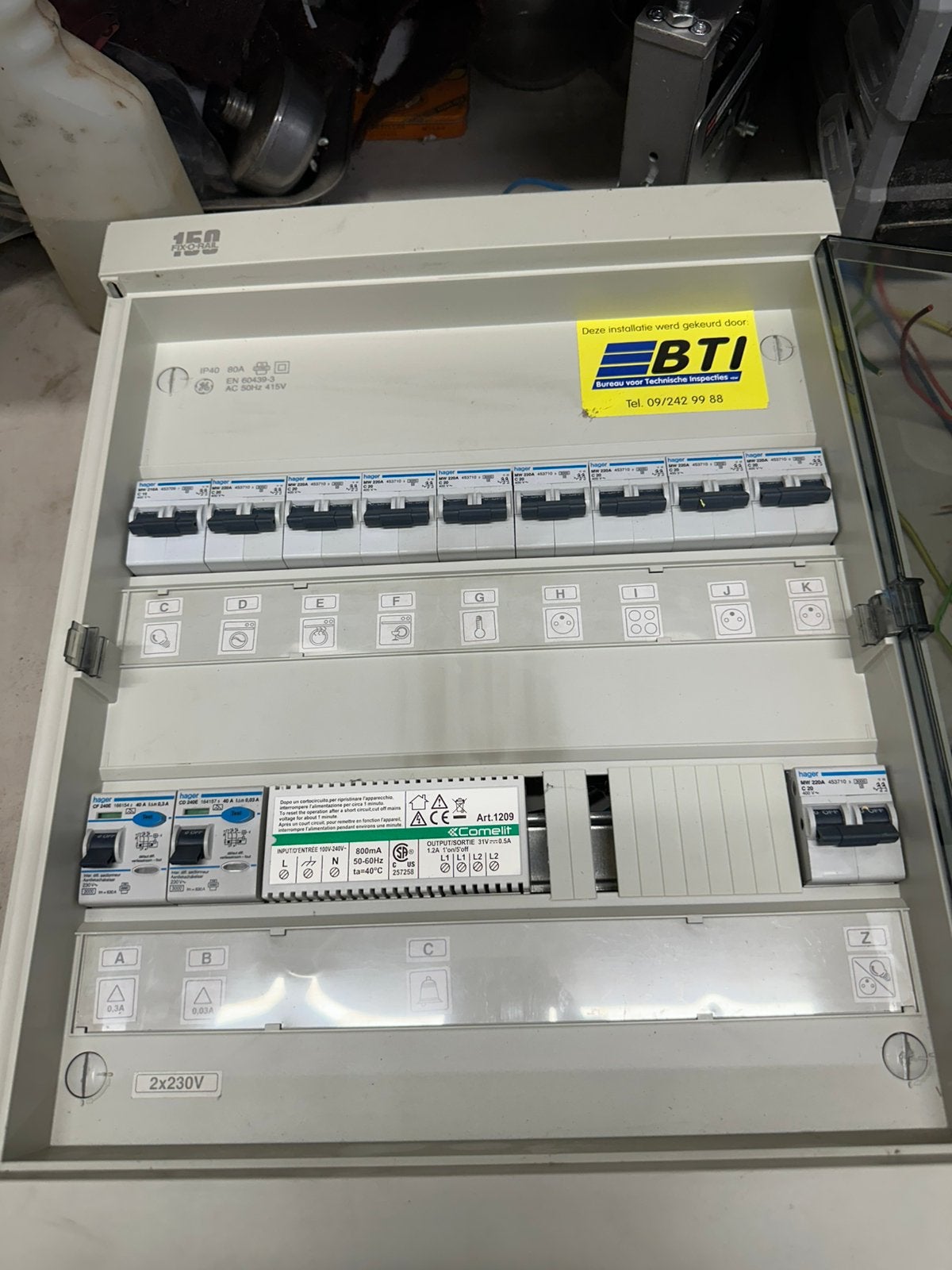 Voorbewerkte electriciteitskast, Ophalen, Zo goed als nieuw