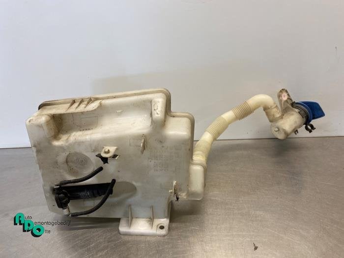 Réservoir lave-glace avant d'un Volkswagen Golf (Golf 04-), Volkswagen, -, 3 mois de garantie, Utilisé