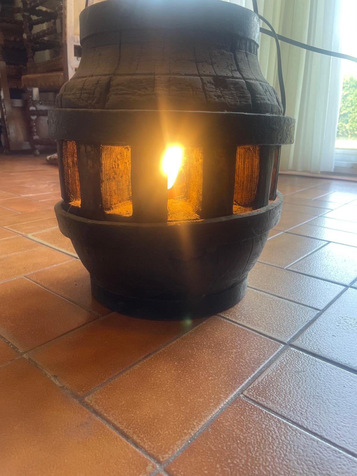 Authentieke rustieke staande lamp uit oud houten wijnvat, Enlèvement ou Envoi, Comme neuf