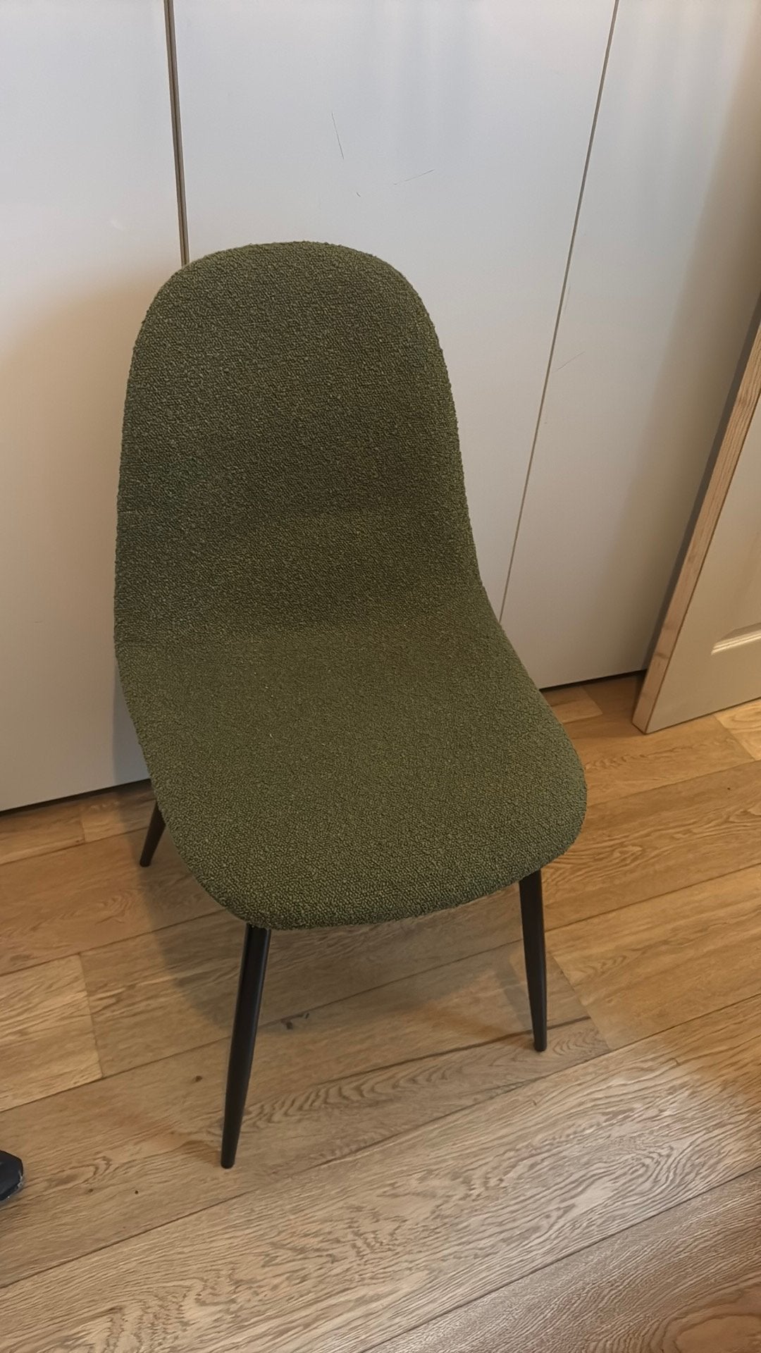 Eetkamerstoelen groen stof 4 stuks te koop, Ophalen, Zo goed als nieuw, Overige kleuren, Vier