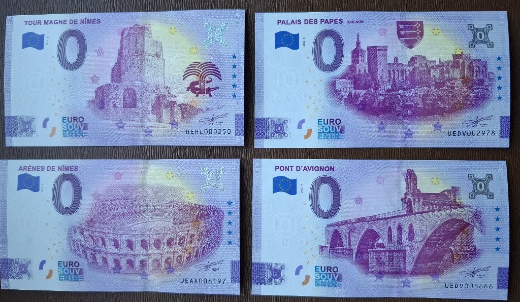 0 euro : Nîmes et Avignon France, Enlèvement ou Envoi, France, Série