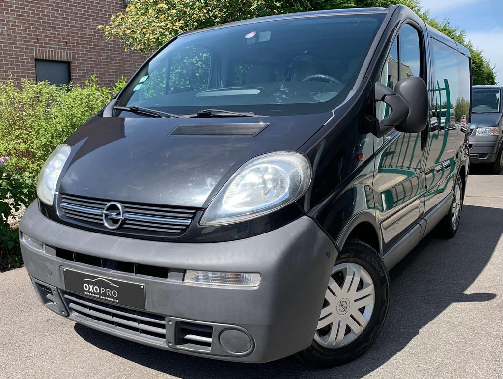 Opel Vivaro 2.5 CDTi 135CV / Double Cabine / 5 Places / Atta, Autos, Achat, Entreprise, Boîte manuelle, 1820 kg